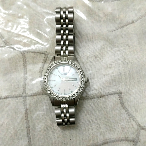 Citizen Quartz Women's watch, stainless steel 1002-S044448 - Picture 3 of 8